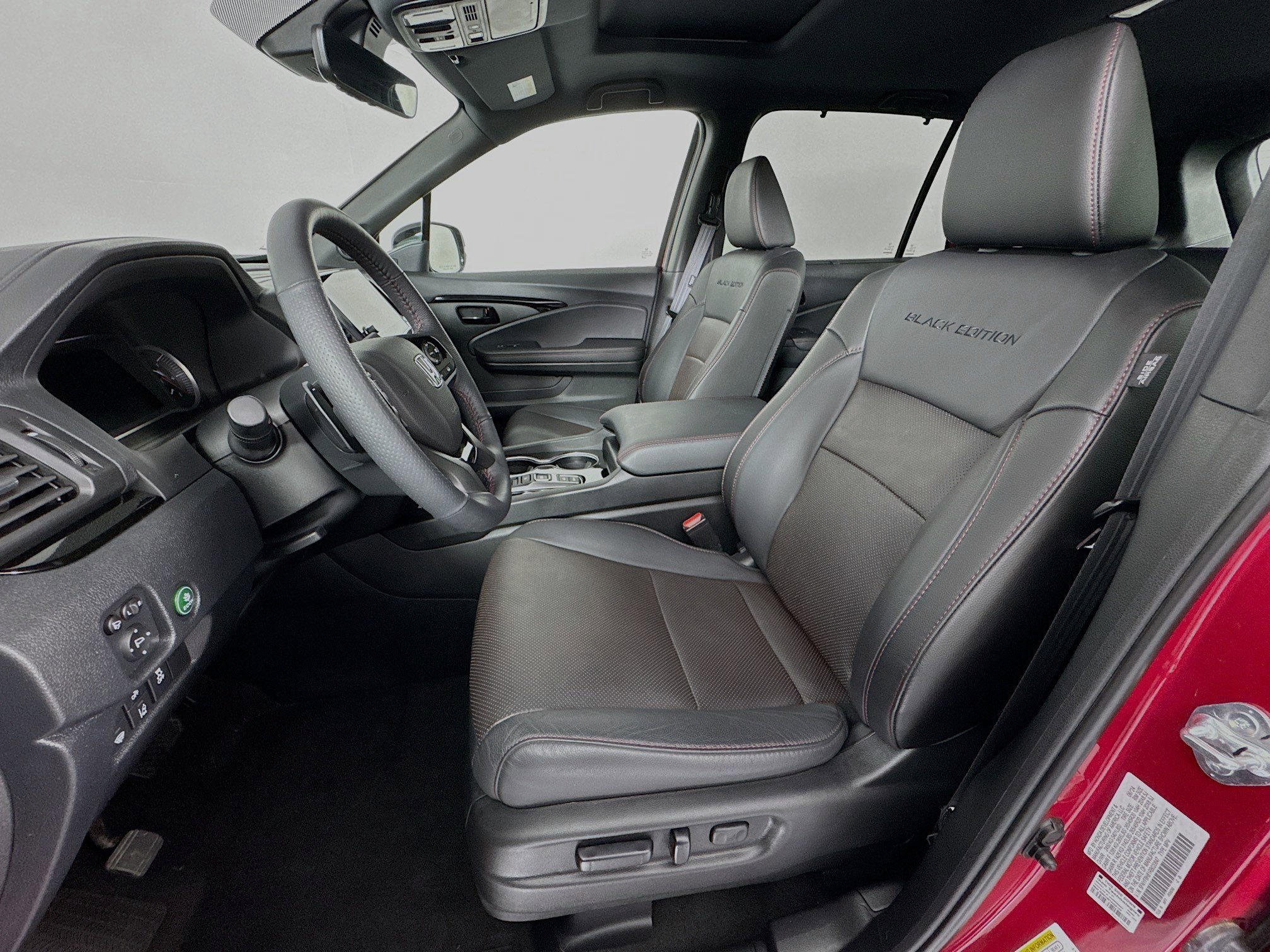 Certified 2024 Honda Passport Black Edition image 21