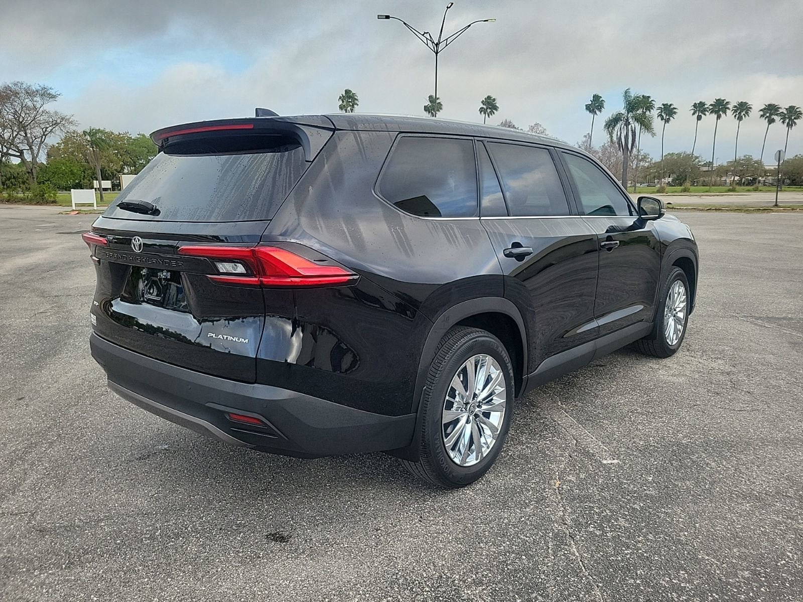 Used 2024 Toyota Grand Highlander AWD image 8