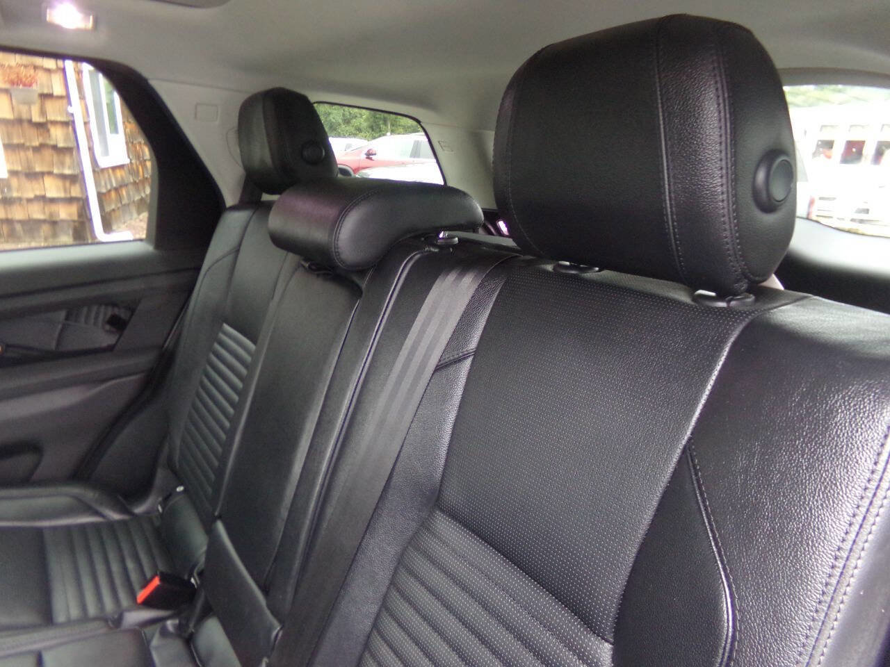 Used 2020 Land Rover Discovery Sport S image 29