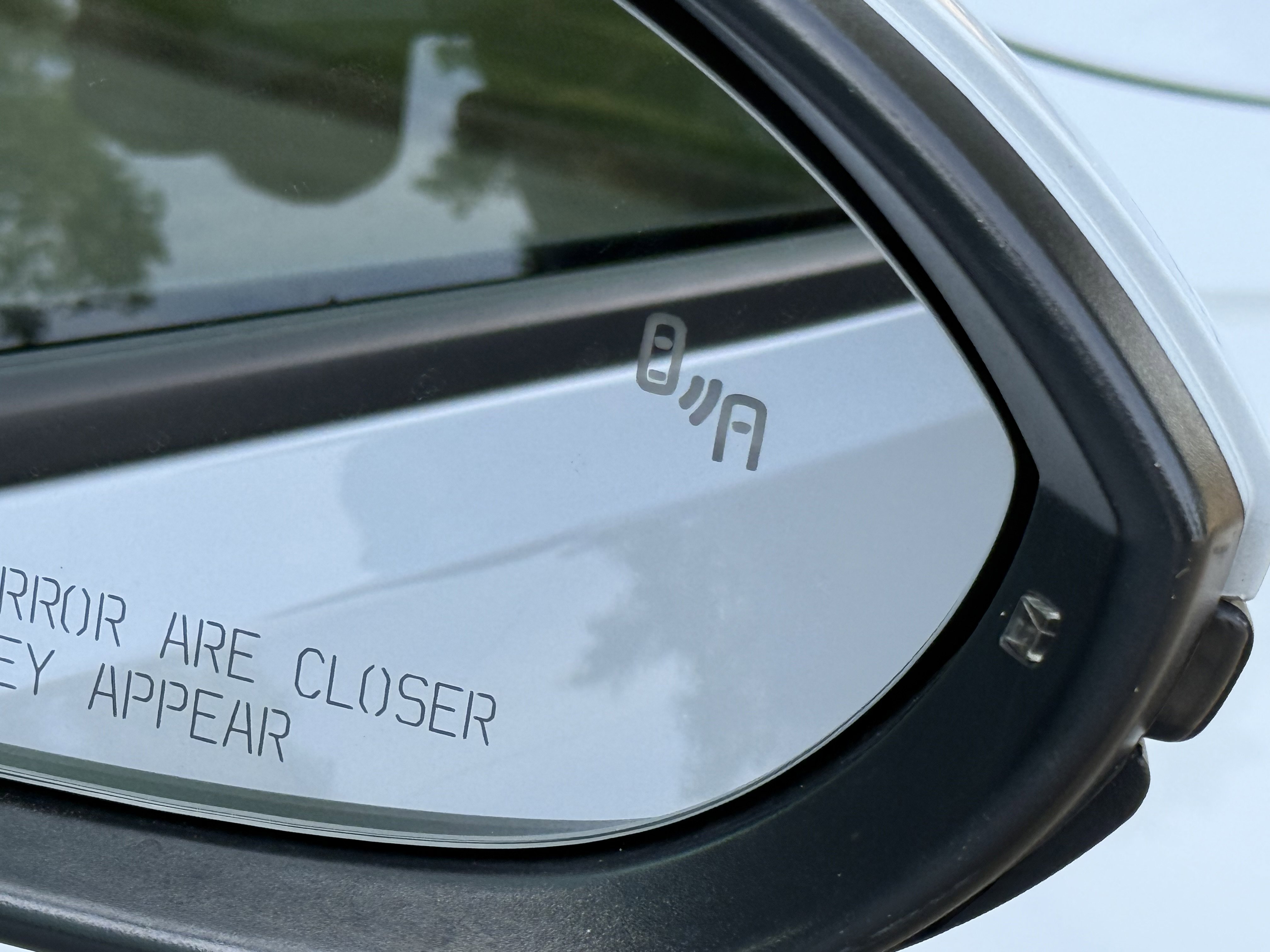 Used 2019 Volkswagen Golf SE image 18