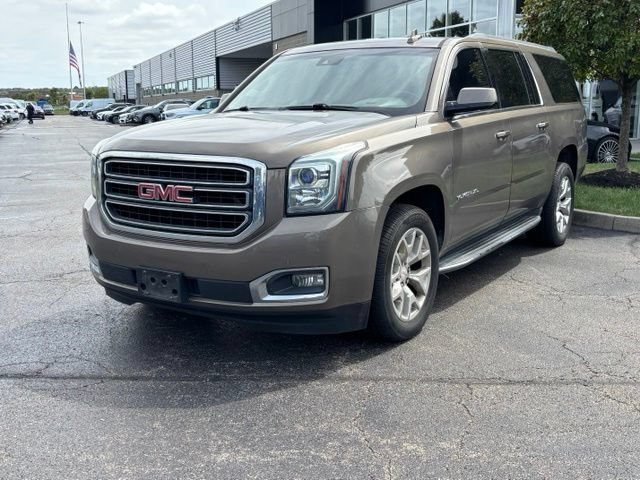 Used 2016 GMC Yukon XL SLT w/ Open Road Package AWD/4WD image 4