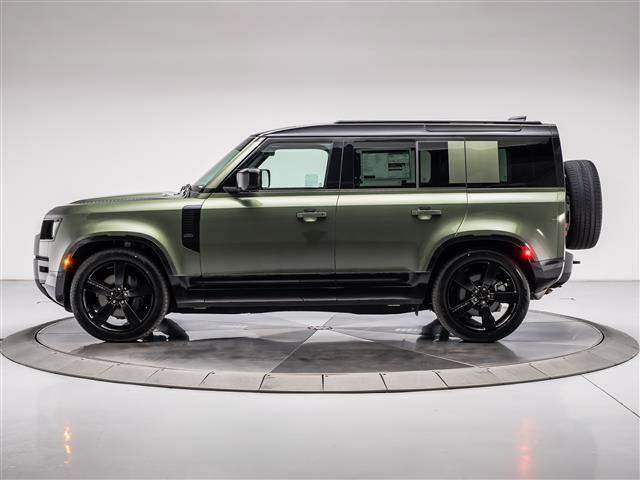 New 2026 Land Rover Defender 110 X-Dynamic SE AWD/4WD image 2