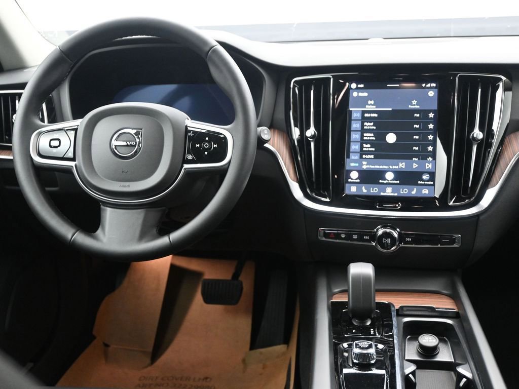 New 2026 Volvo V60 B5 Cross Country Plus AWD/4WD image 12