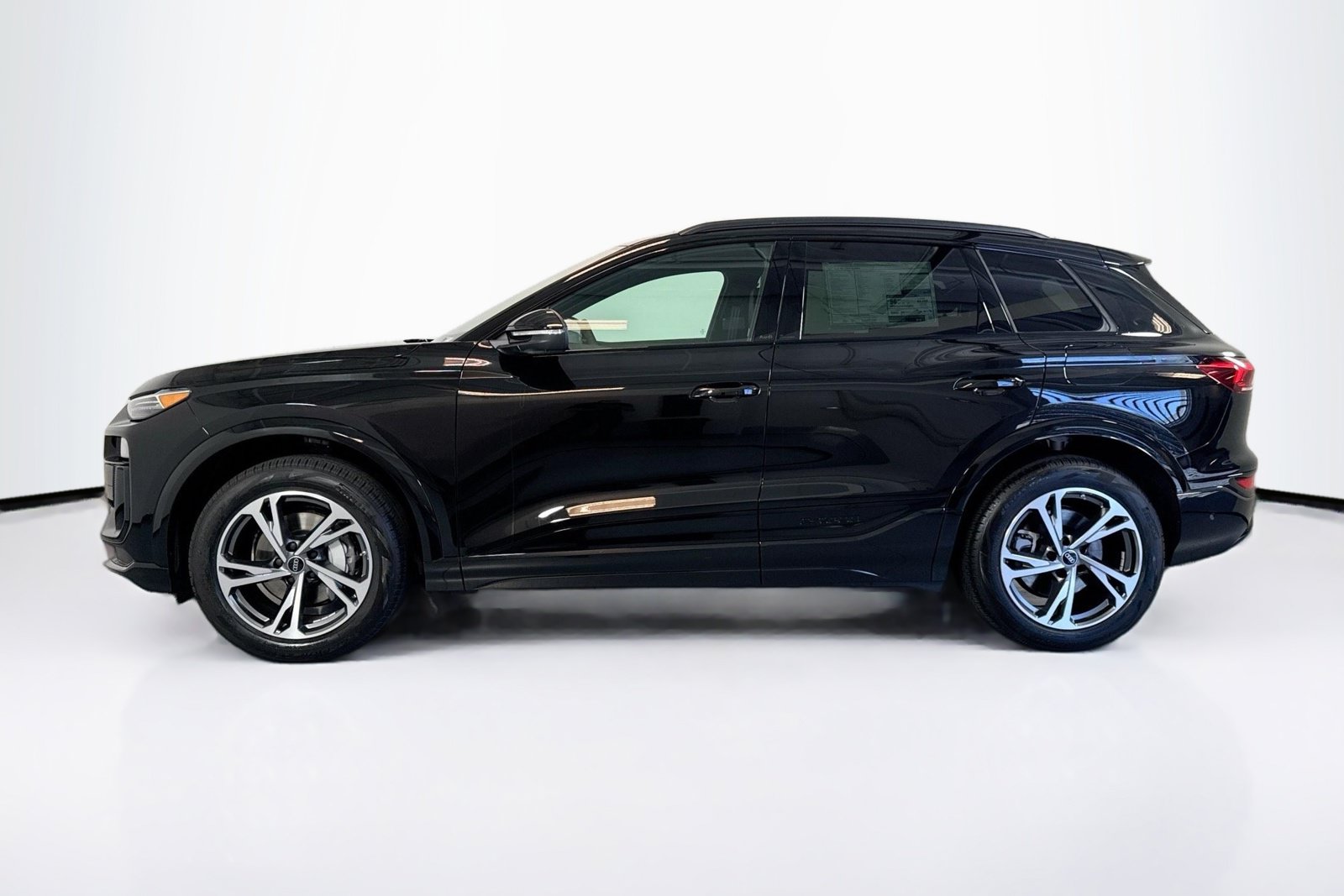 New 2027 Audi Q6 e-tron Premium Plus AWD/4WD image 8