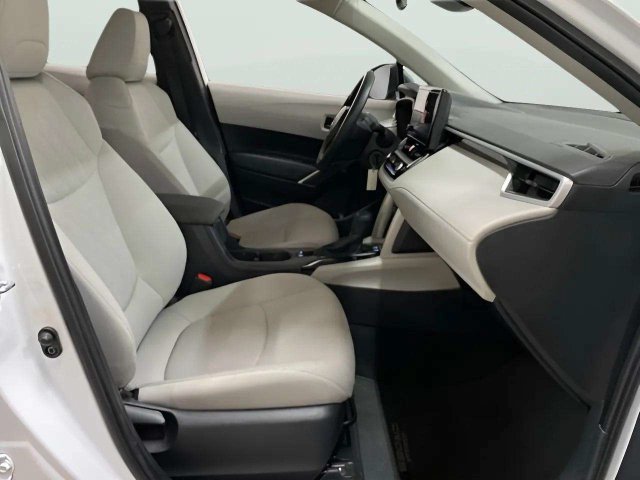 Used 2024 Toyota Corolla Cross L FWD image 66