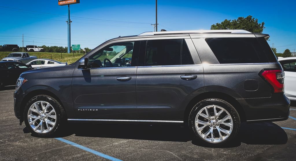 Used 2018 Ford Expedition Platinum AWD/4WD image 6