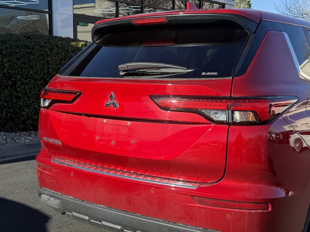 Used 2022 Mitsubishi Outlander ES image 33