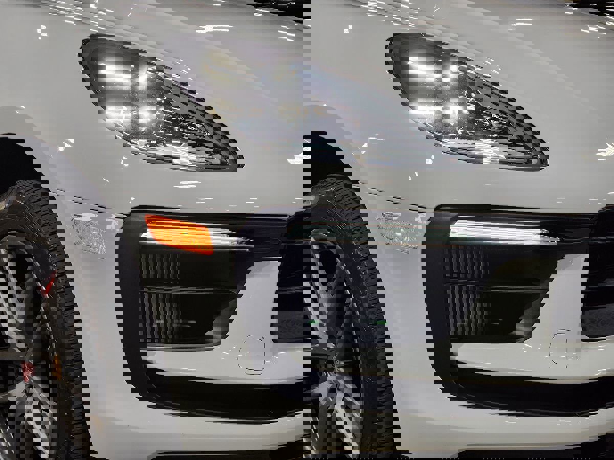 Used 2023 Porsche Macan S image 13