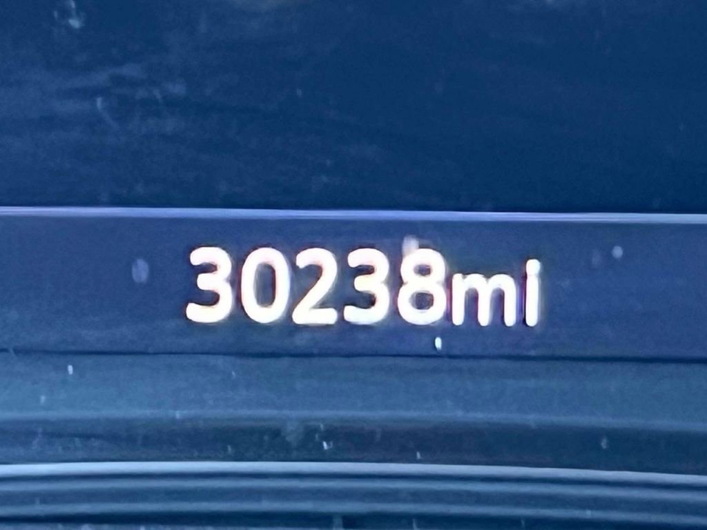 Used 2023 Chevrolet Traverse LT AWD/4WD image 23