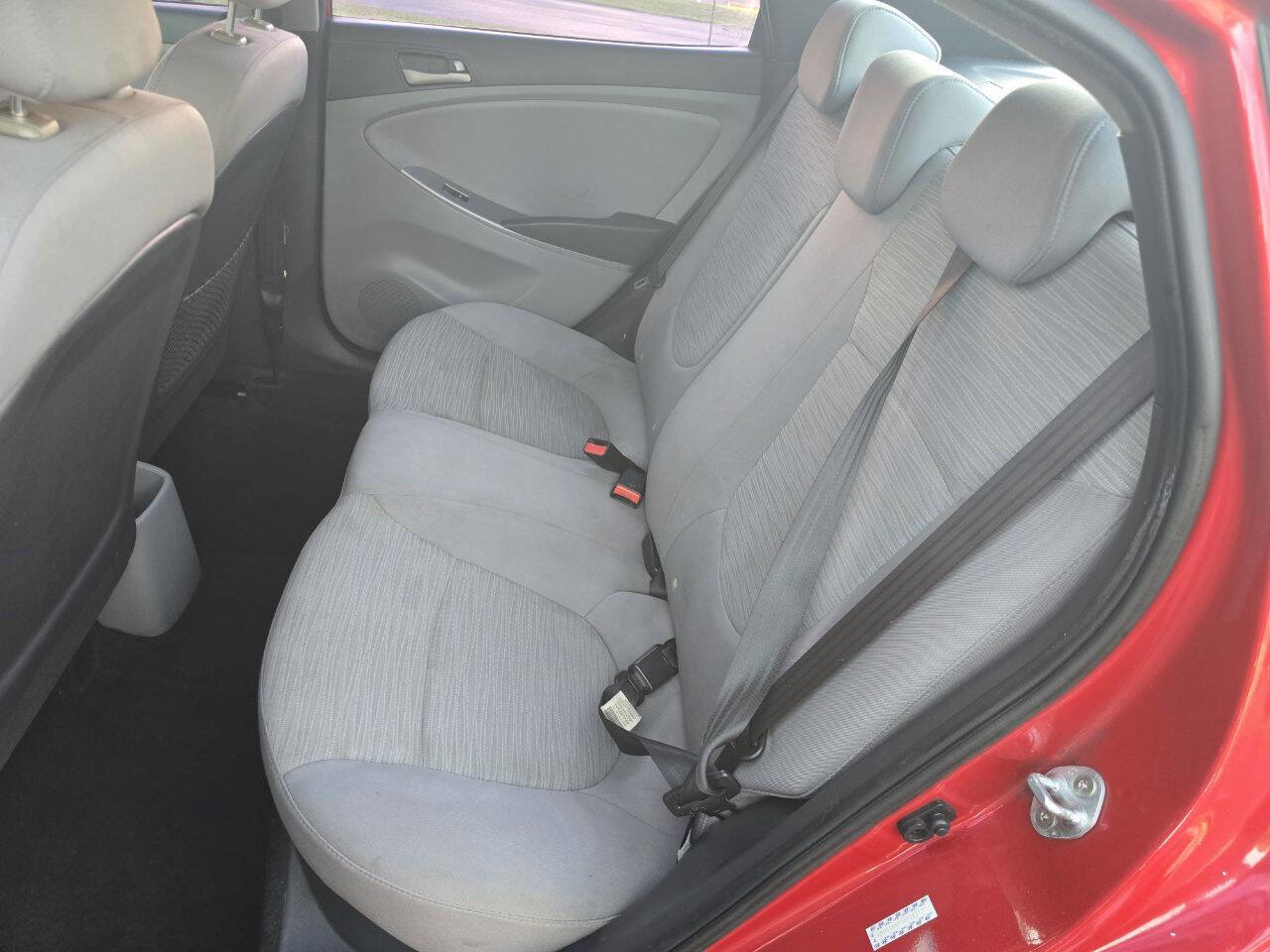 Used 2017 Hyundai Accent SE FWD image 15