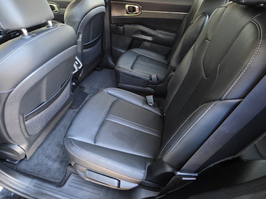 Used 2021 Kia Sorento S FWD image 7