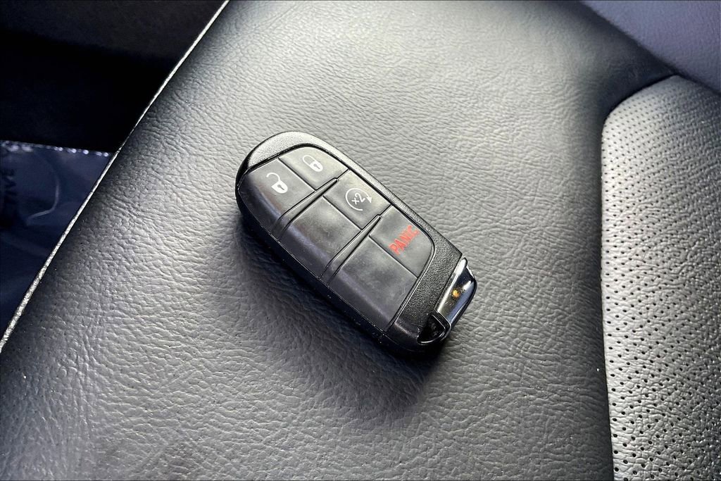 Used 2022 Jeep Compass Limited image 35