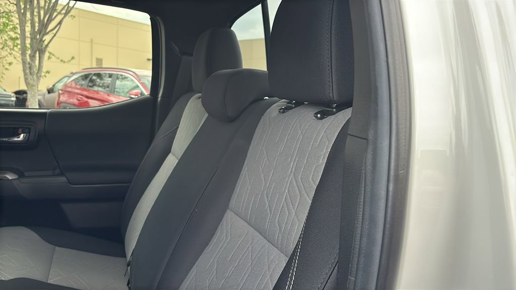 Used 2022 Toyota Tacoma TRD Sport image 30