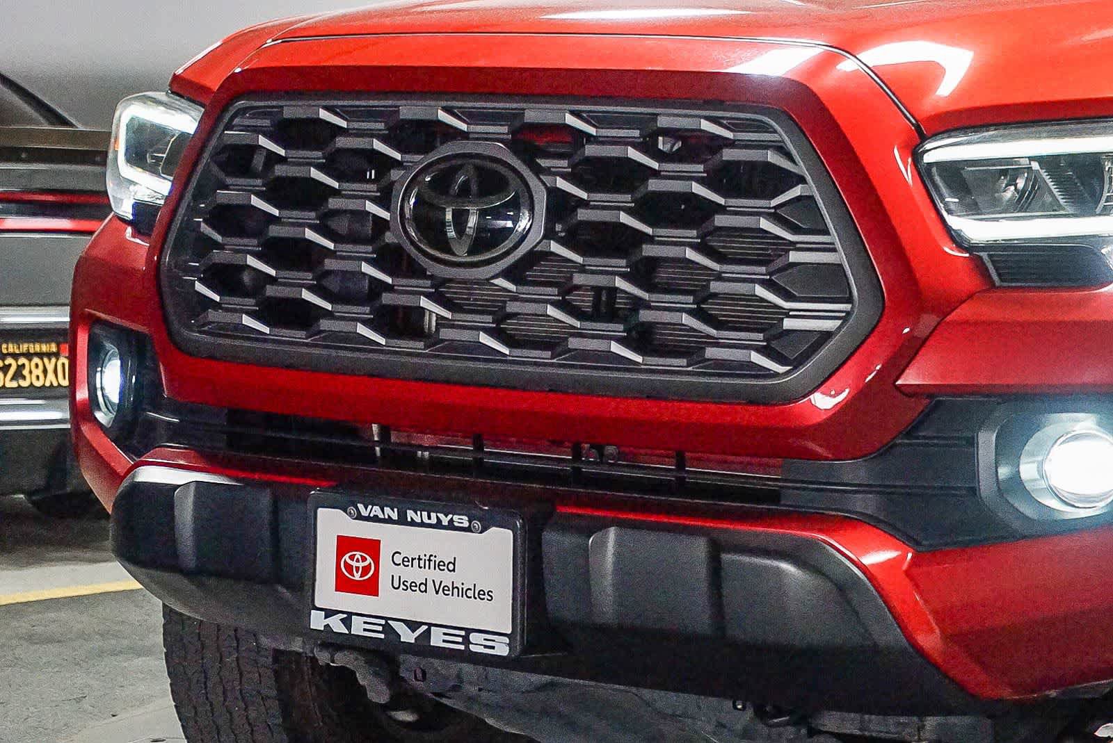 Certified 2022 Toyota Tacoma TRD Off-Road w/ Technology Package RWD image 6