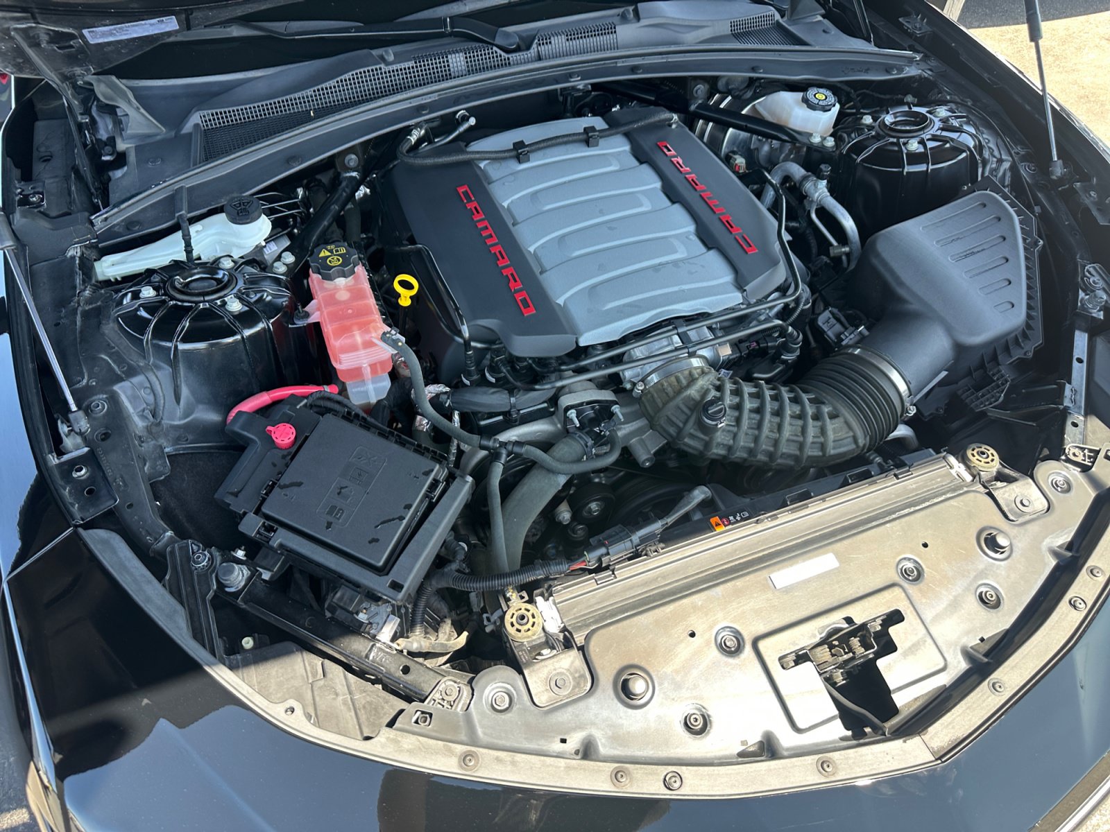 Used 2023 Chevrolet Camaro LT RWD image 27