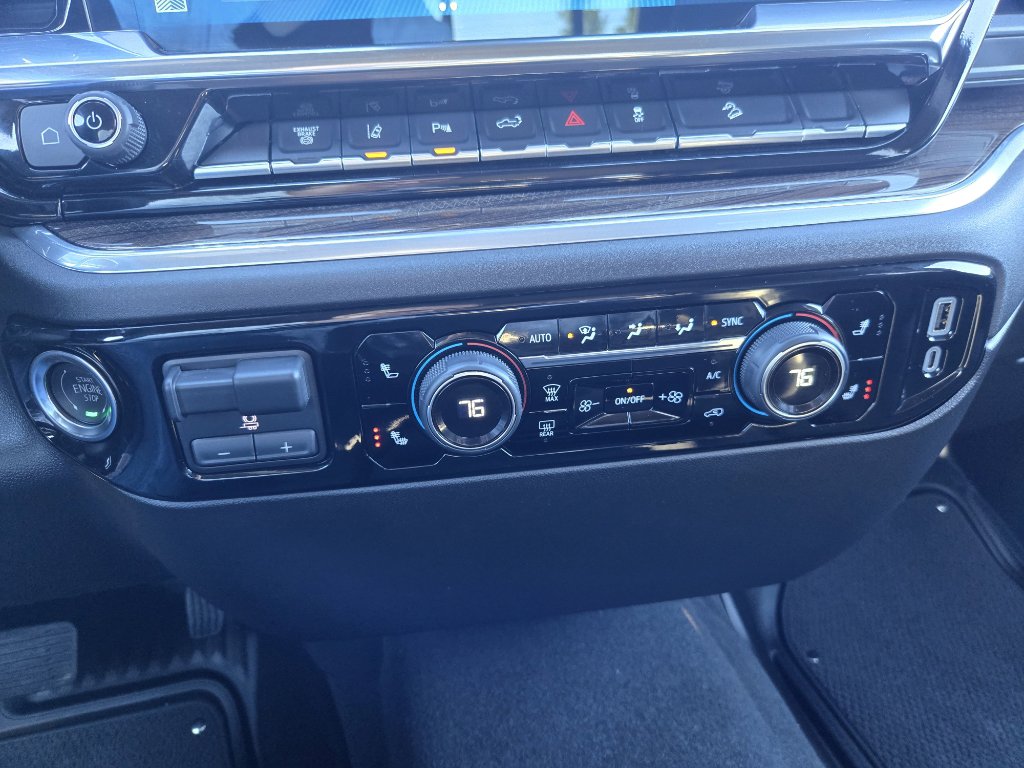 Used 2025 Chevrolet Silverado 3500 LT image 30