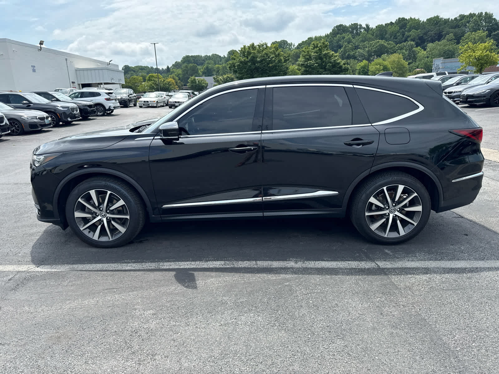 Used 2025 Acura MDX SH-AWD w/ Technology Package image 8
