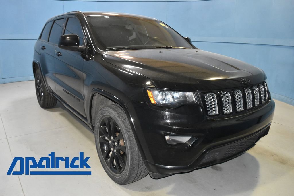 Used 2019 Jeep Grand Cherokee Altitude image 1