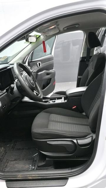 Used 2023 Kia Sorento LX AWD/4WD image 18
