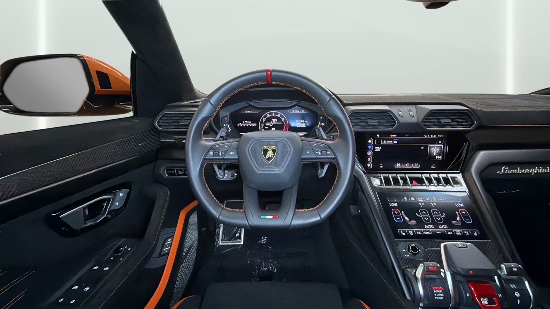 Used 2023 Lamborghini Urus Performante AWD/4WD image 17