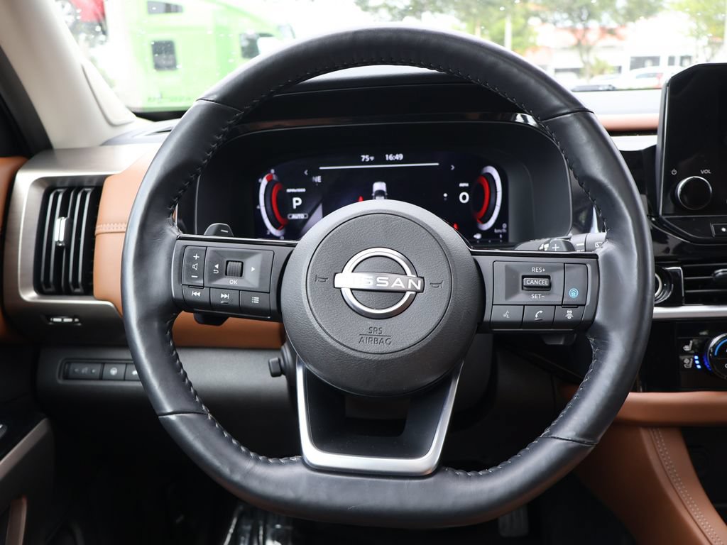 Used 2024 Nissan Pathfinder Platinum w/ Cargo Package AWD/4WD image 40