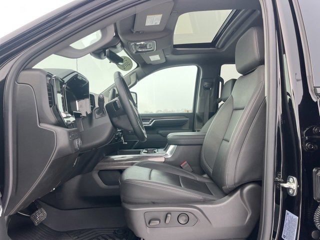 Used 2025 Chevrolet Silverado 3500 LTZ w/ Trail Boss Package image 16