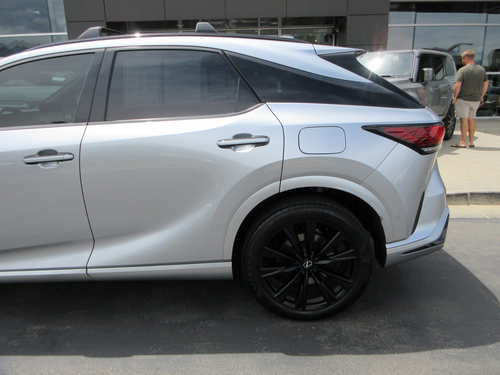 Used 2024 Lexus RX 500h F Sport w/ Convenience Package AWD/4WD image 5