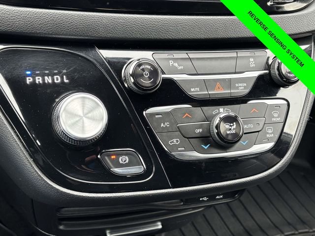 Used 2019 Chrysler Pacifica Touring-L w/ S Appearance Package image 18