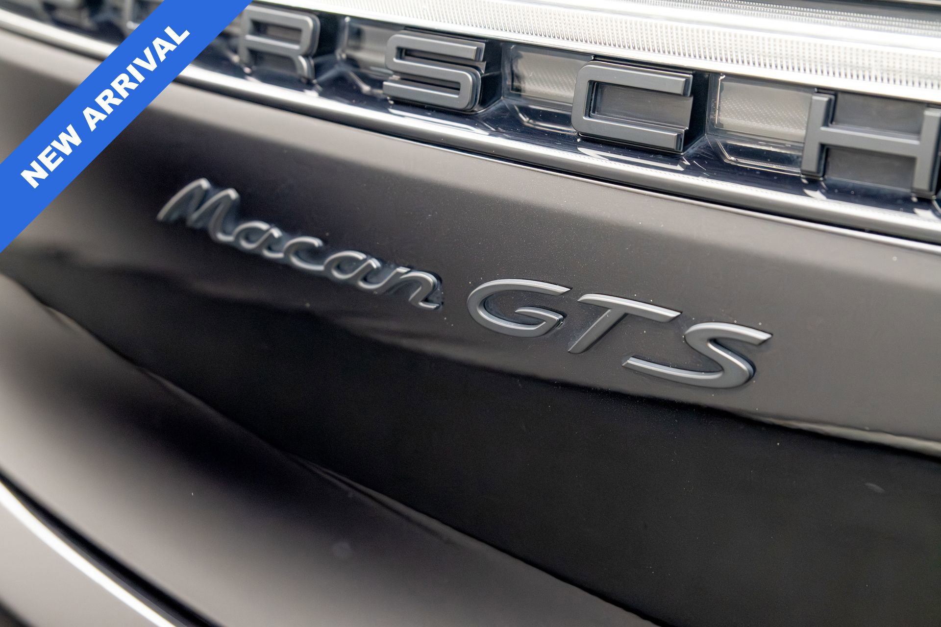 Used 2023 Porsche Macan GTS w/ GTS Sport Package AWD/4WD image 33