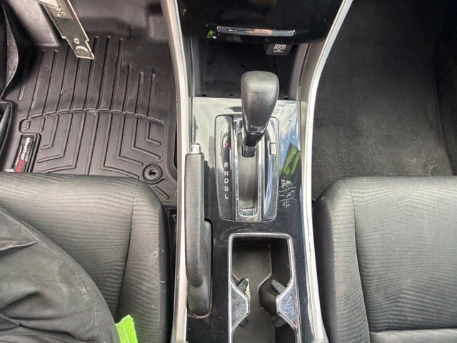 Used 2017 Honda Accord LX image 25