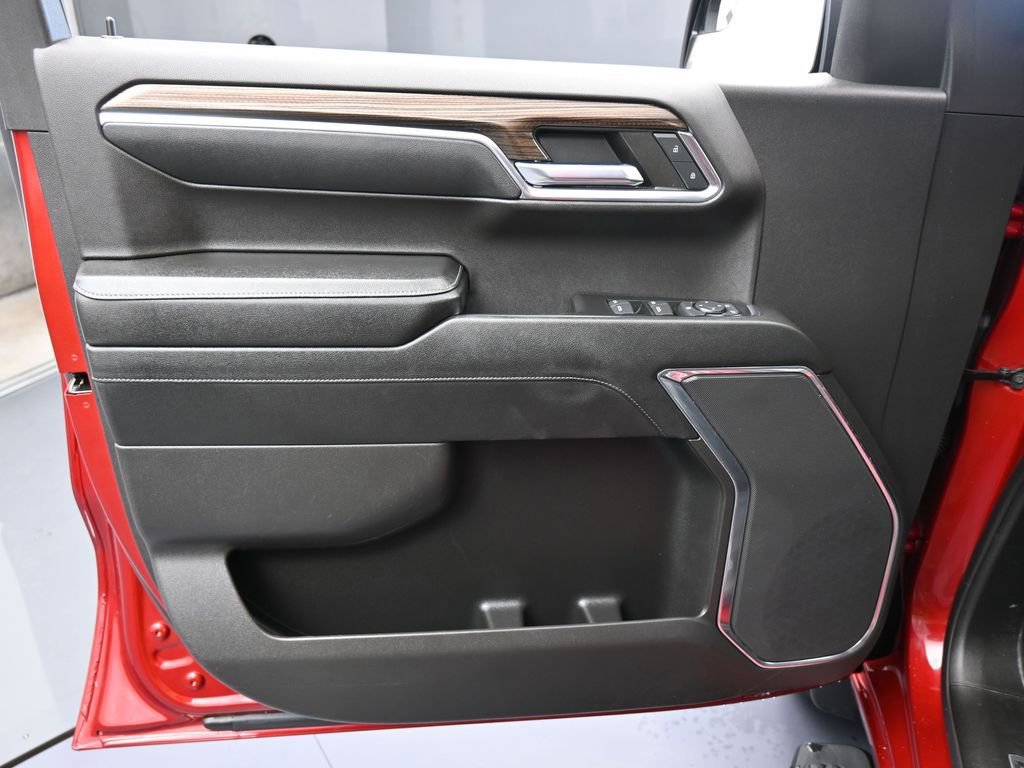 Used 2024 Chevrolet Silverado 1500 LT Trail Boss w/ Protection Package image 13