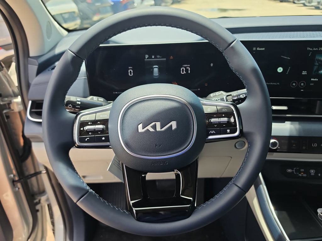 New 2026 Kia Carnival EX FWD image 30