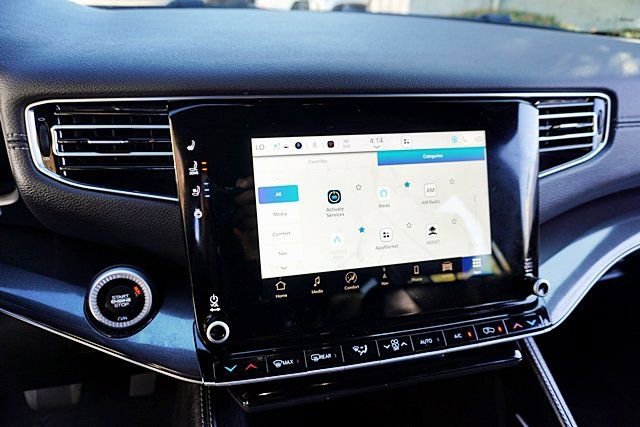 Used 2023 Jeep Wagoneer 2WD image 32