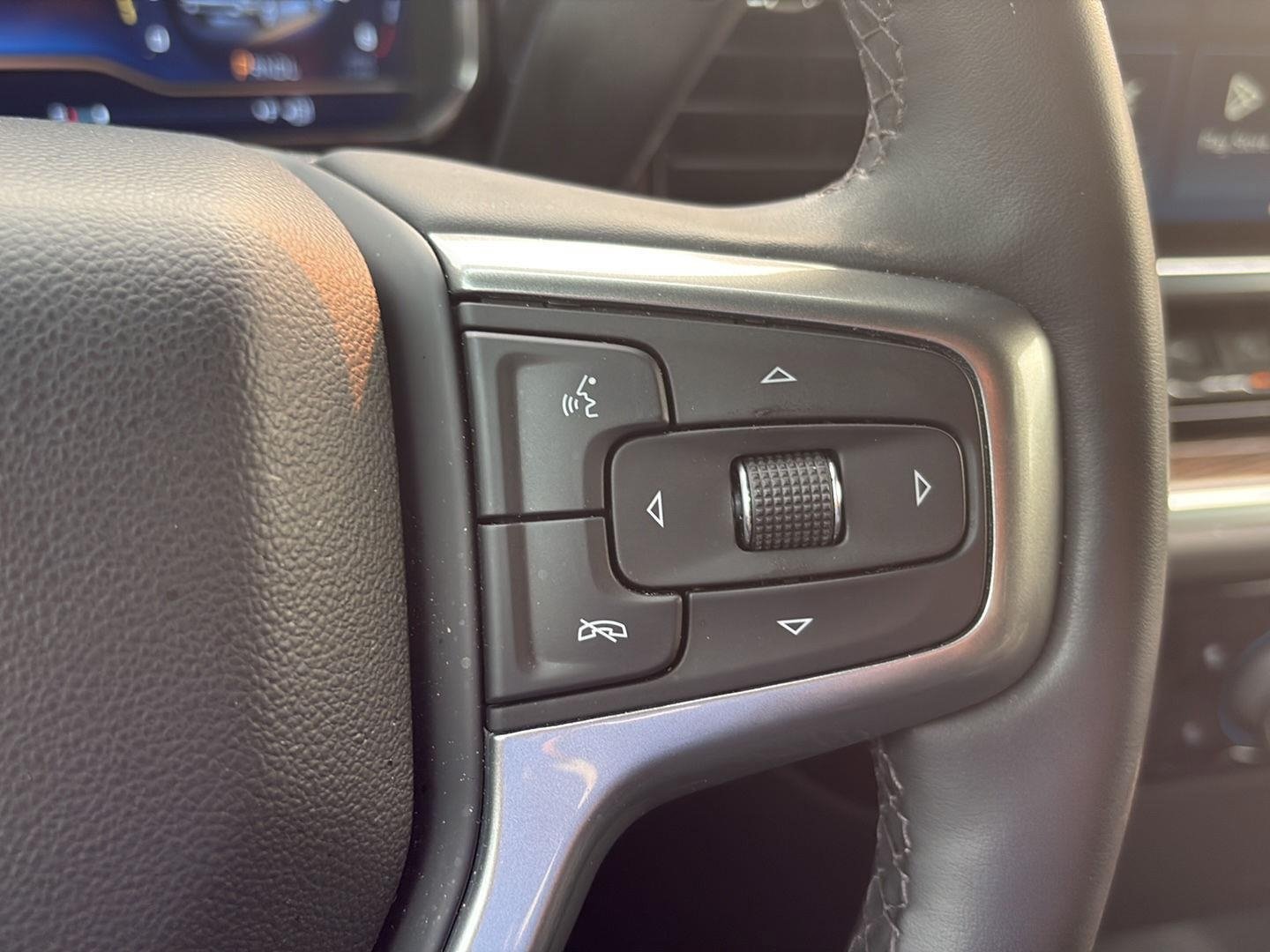 Used 2024 Chevrolet Silverado 1500 LT AWD/4WD image 19