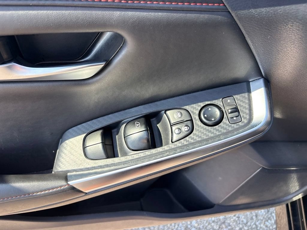 Used 2025 Nissan Sentra SR FWD image 13