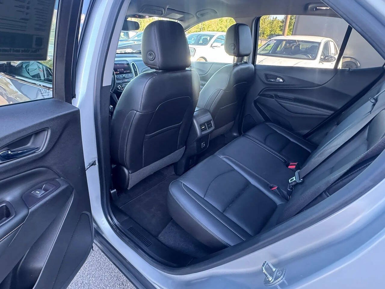 Used 2019 Chevrolet Equinox Premier AWD/4WD image 13
