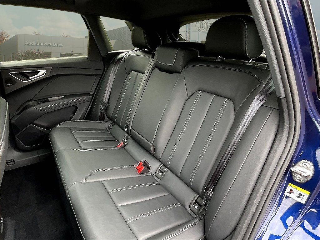 Used 2024 Audi Q4 e-tron Premium Plus AWD/4WD image 23