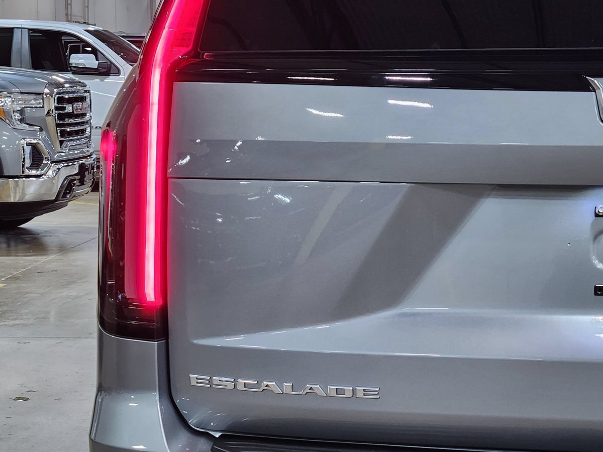 Used 2023 Cadillac Escalade V AWD/4WD image 20