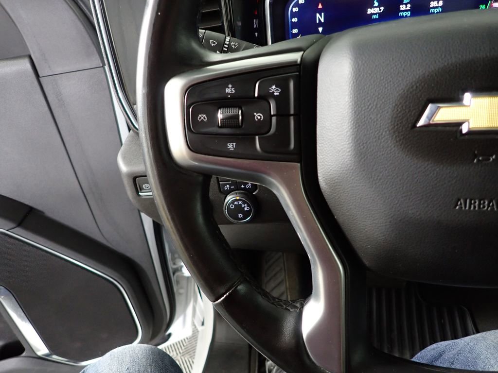 Used 2024 Chevrolet Silverado 2500 LT AWD/4WD image 28