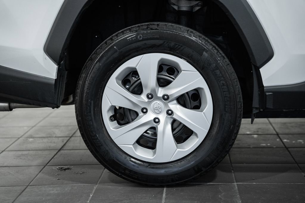 Used 2024 Toyota RAV4 LE image 16