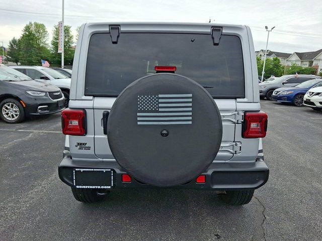 Certified 2024 Jeep Wrangler Unlimited Sahara w/ Technology Group AWD/4WD image 7