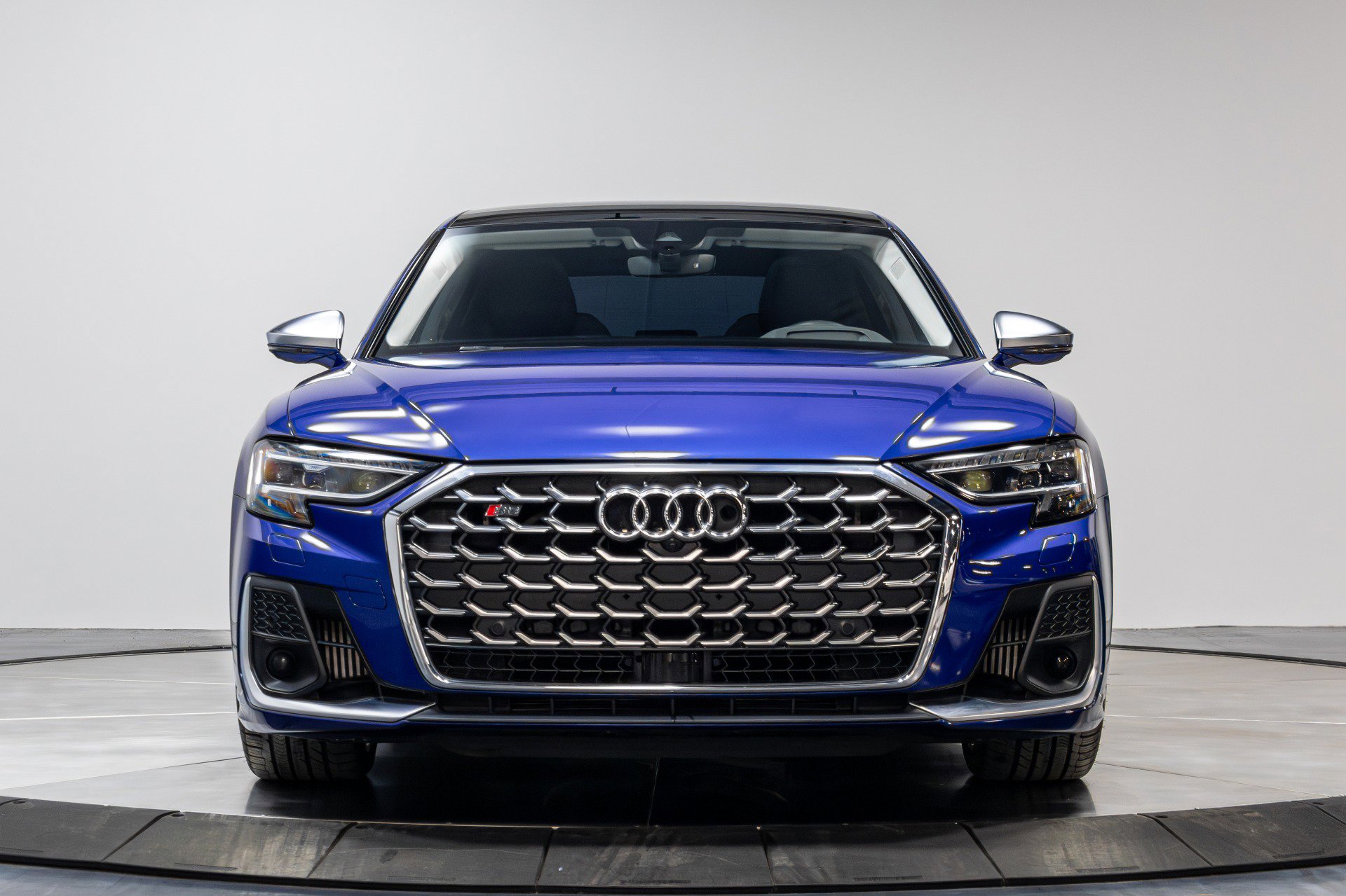 Used 2023 Audi S8 image 42