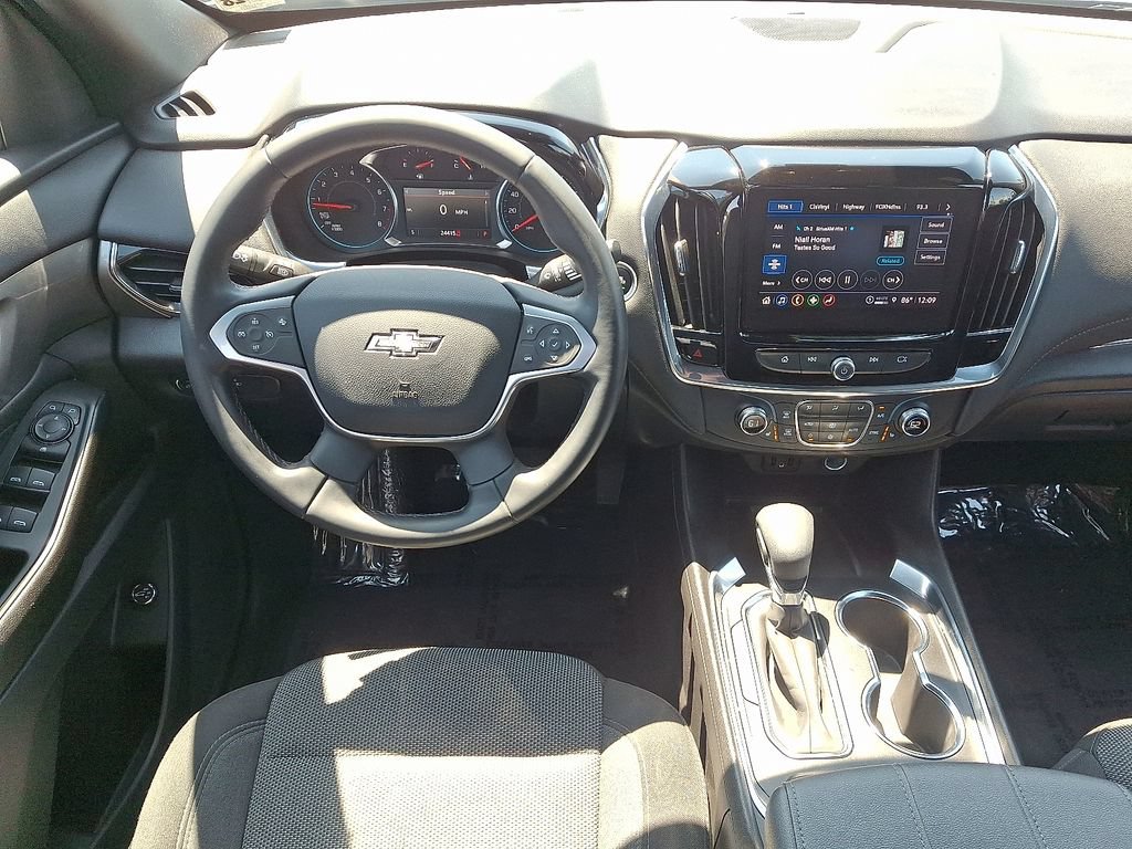 Certified 2023 Chevrolet Traverse LT FWD image 13