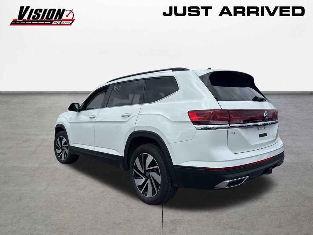 Used 2025 Volkswagen Atlas SE AWD/4WD image 7