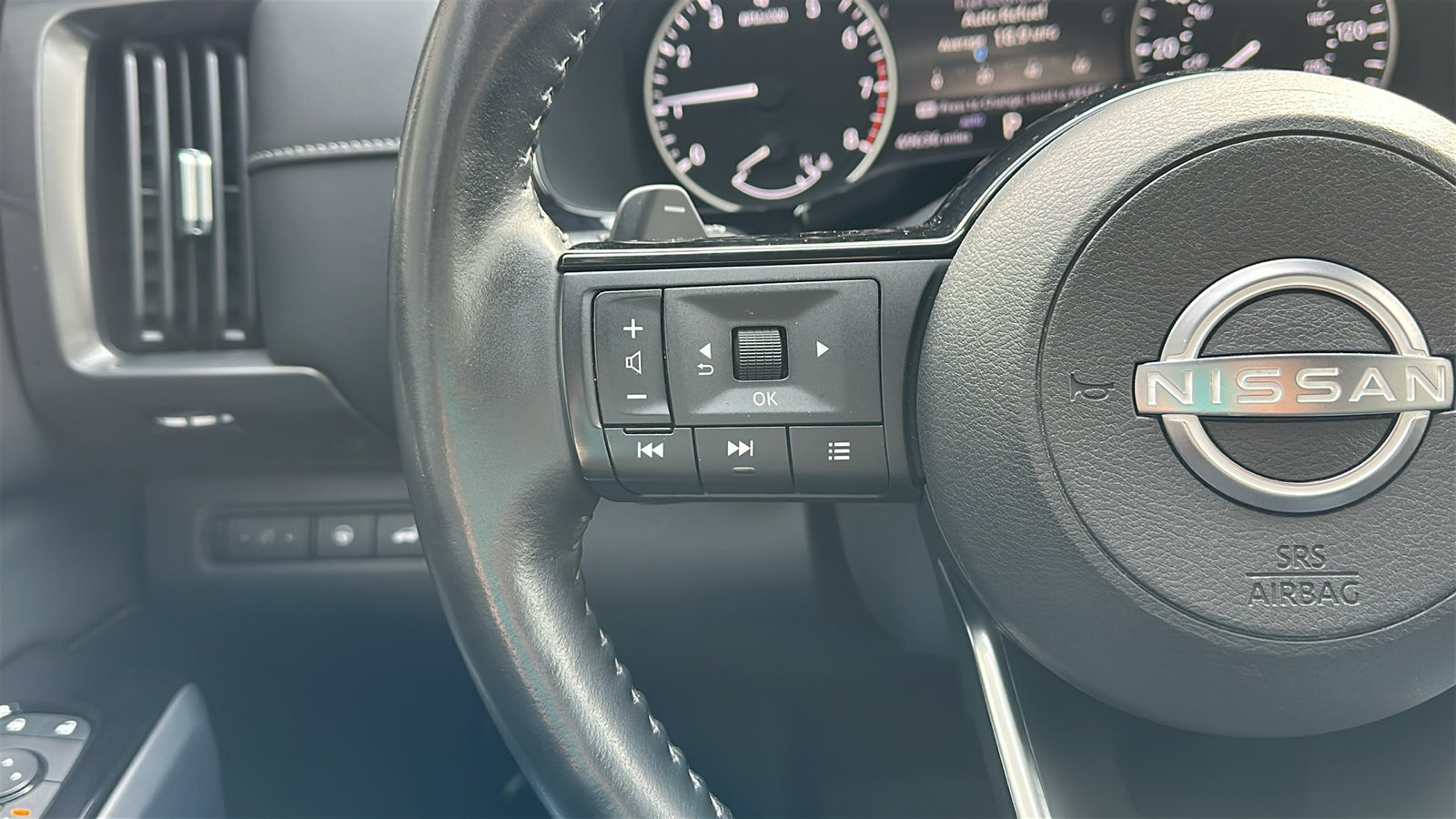 Certified 2022 Nissan Pathfinder SL image 15