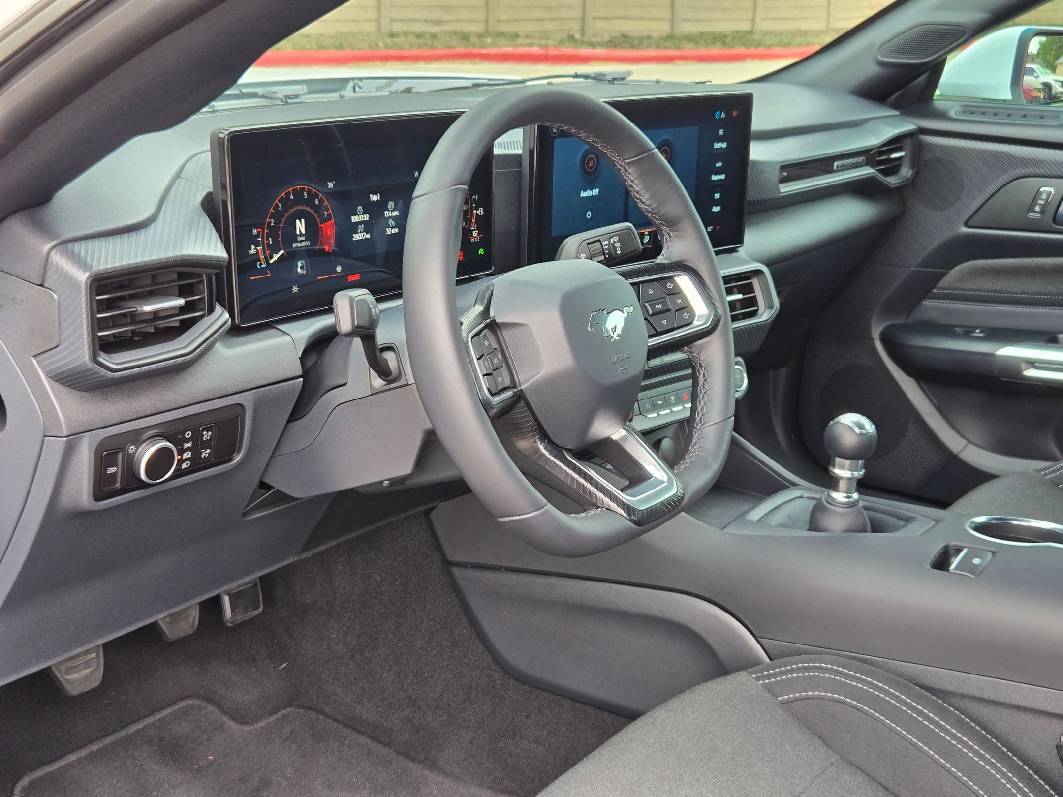 Used 2025 Ford Mustang GT RWD image 12