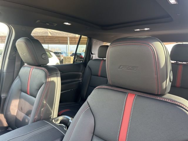 New 2026 Chevrolet Traverse RS image 11