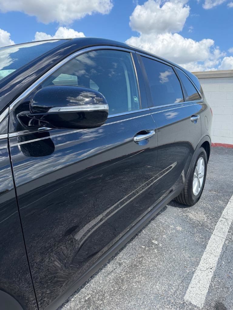 Used 2020 Kia Sorento LX FWD image 41