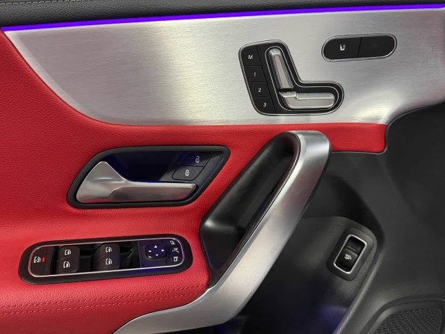 Used 2021 Mercedes-Benz CLA 250 4MATIC image 29