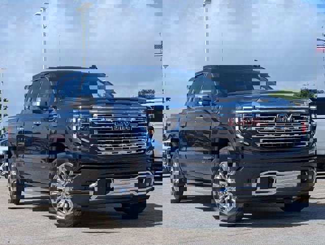Used 2022 GMC Sierra 1500 Denali w/ Technology Package image 2